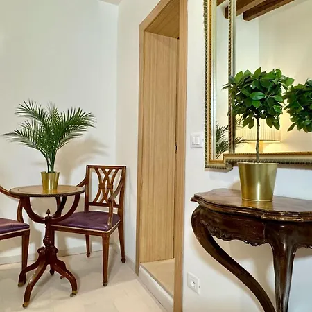San Marco Rasse Apartment *